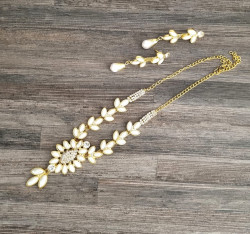 Pearl Flower Chain Set with Earrings
